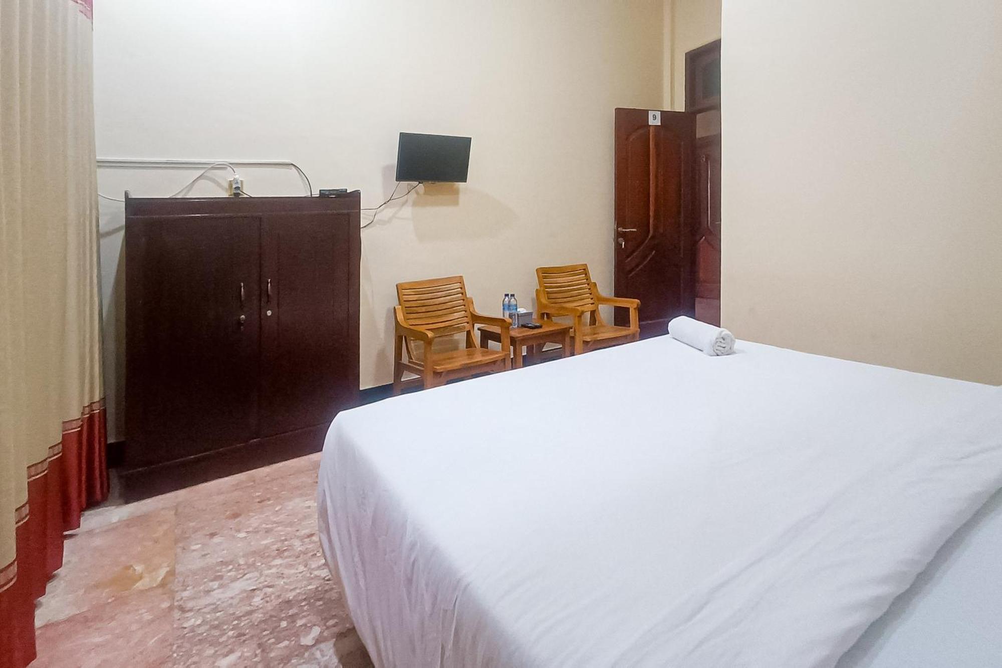 Reddoorz At Senaz Guesthouse Mataram Exterior photo
